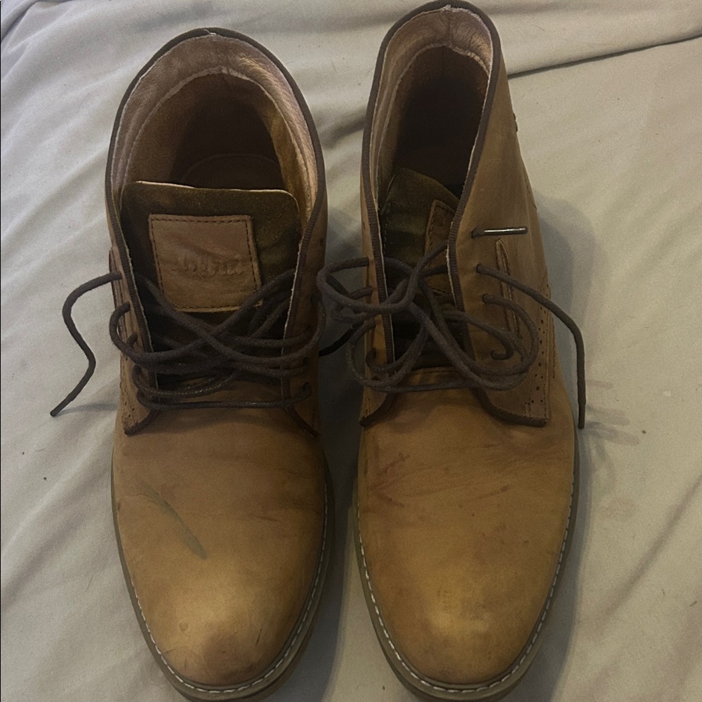 Stylish Tan Leather Chukka Boots for Men